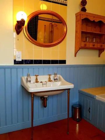 No 6 The Square Tearooms & Accommodation Buxton  Luaran gambar