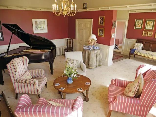 No 6 The Square Tearooms & Accommodation Buxton  Luaran gambar