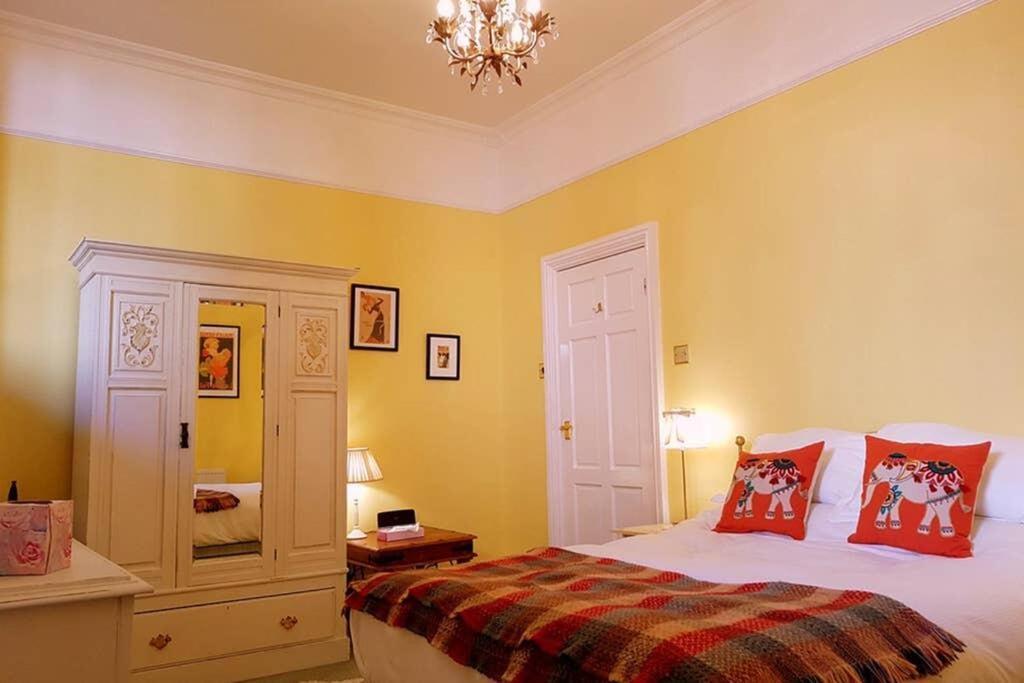 No 6 The Square Tearooms & Accommodation Buxton  Luaran gambar