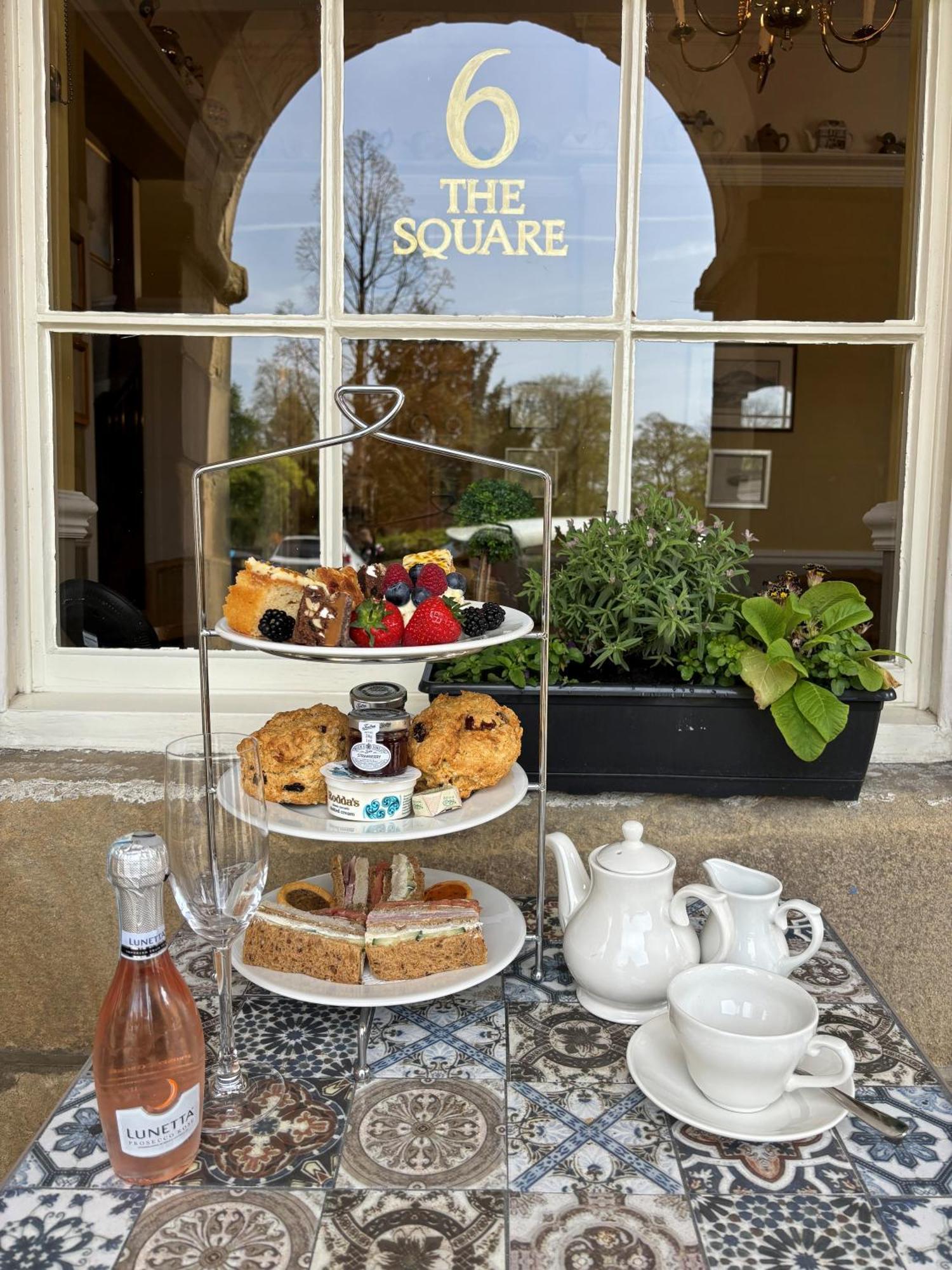 No 6 The Square Tearooms & Accommodation Buxton  Luaran gambar